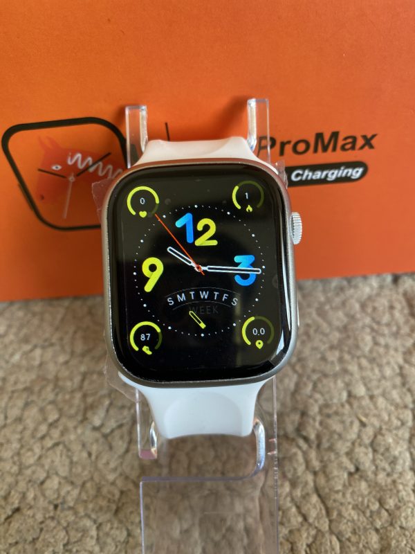 S9pro Max Fashionable Watch For Men & Women 1